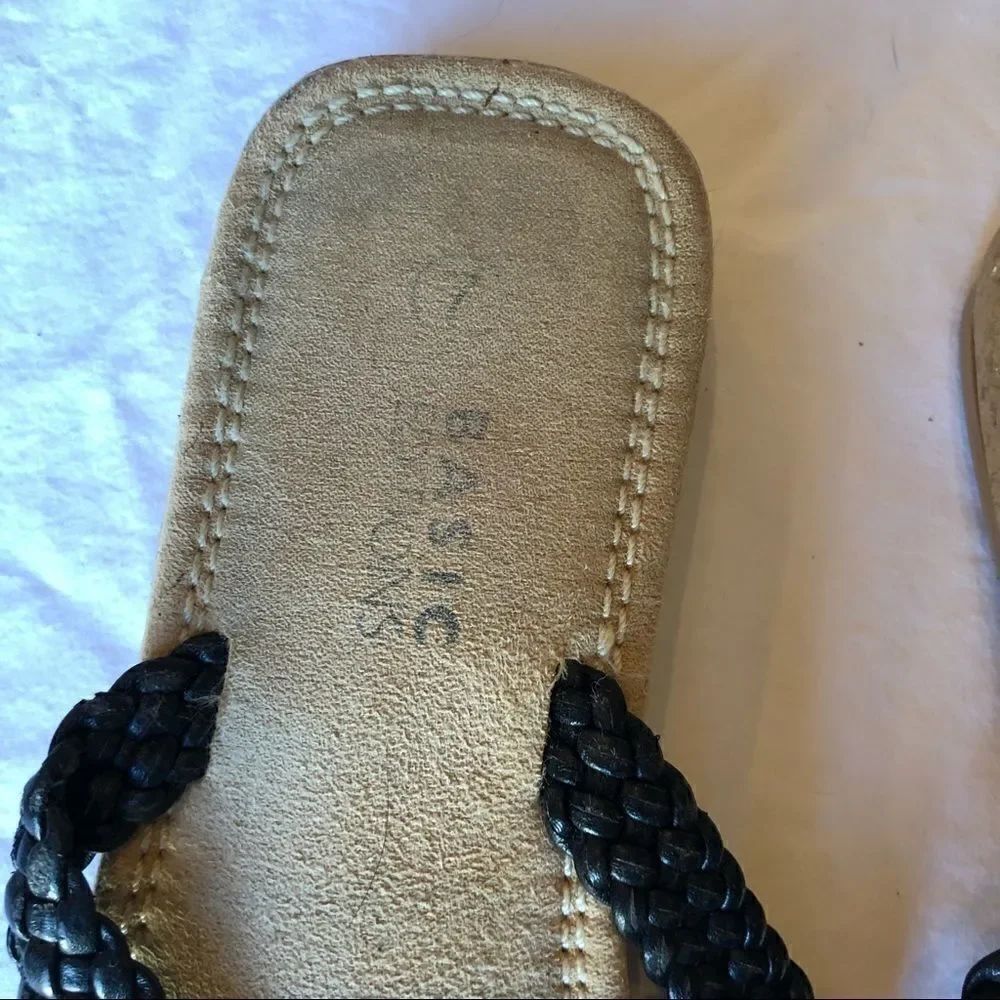 Basic Editions Sandals Tan/Black 7 - Picture 5 of 5